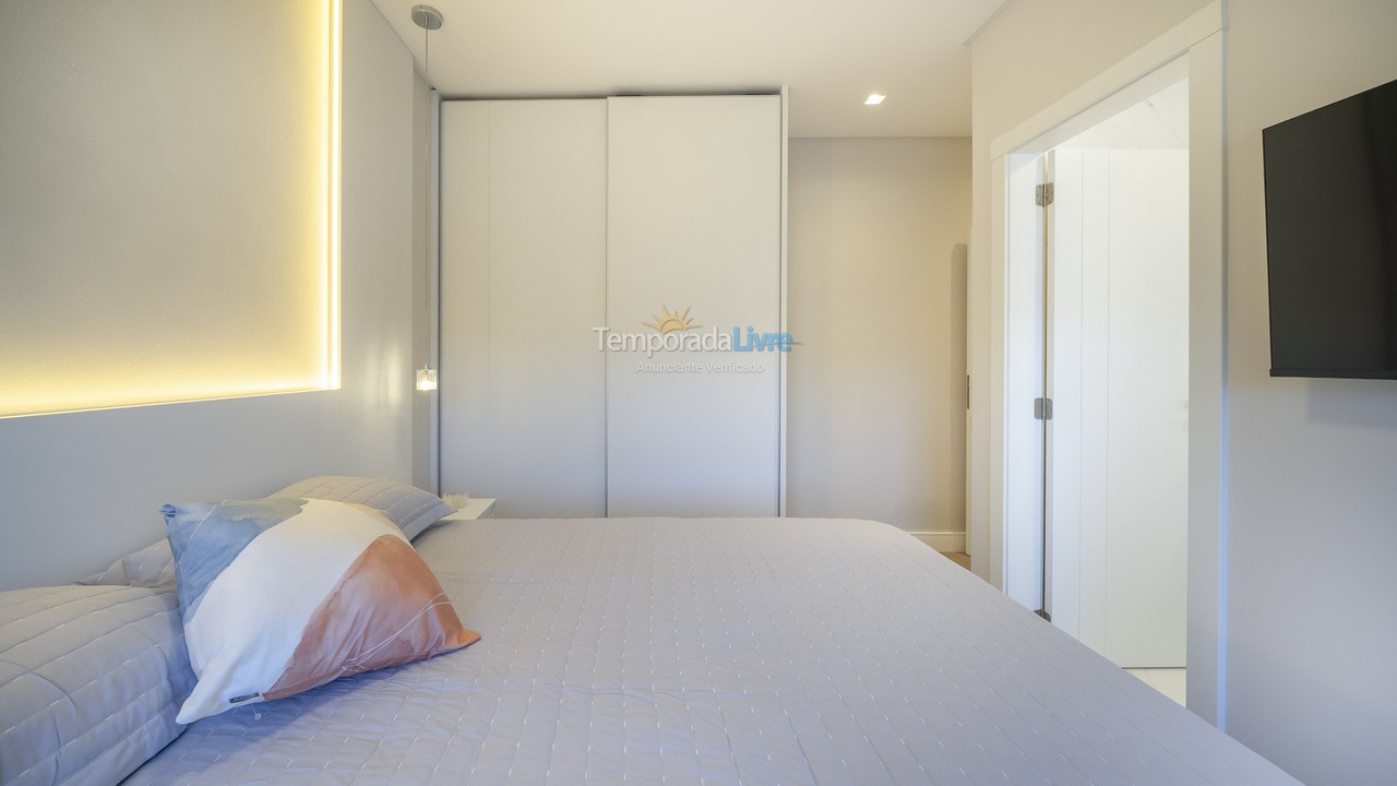 Casa para aluguel de temporada em Bombinhas (Praia de Bombas)