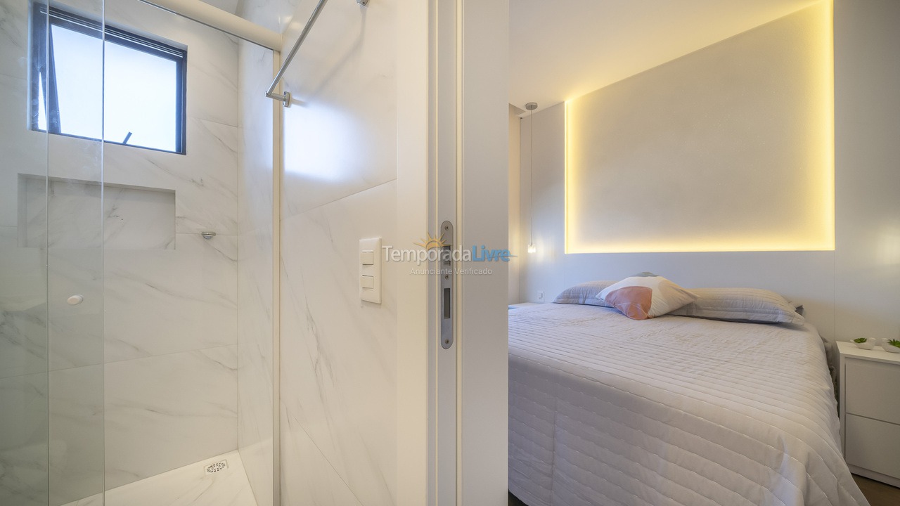 Casa para aluguel de temporada em Bombinhas (Praia de Bombas)