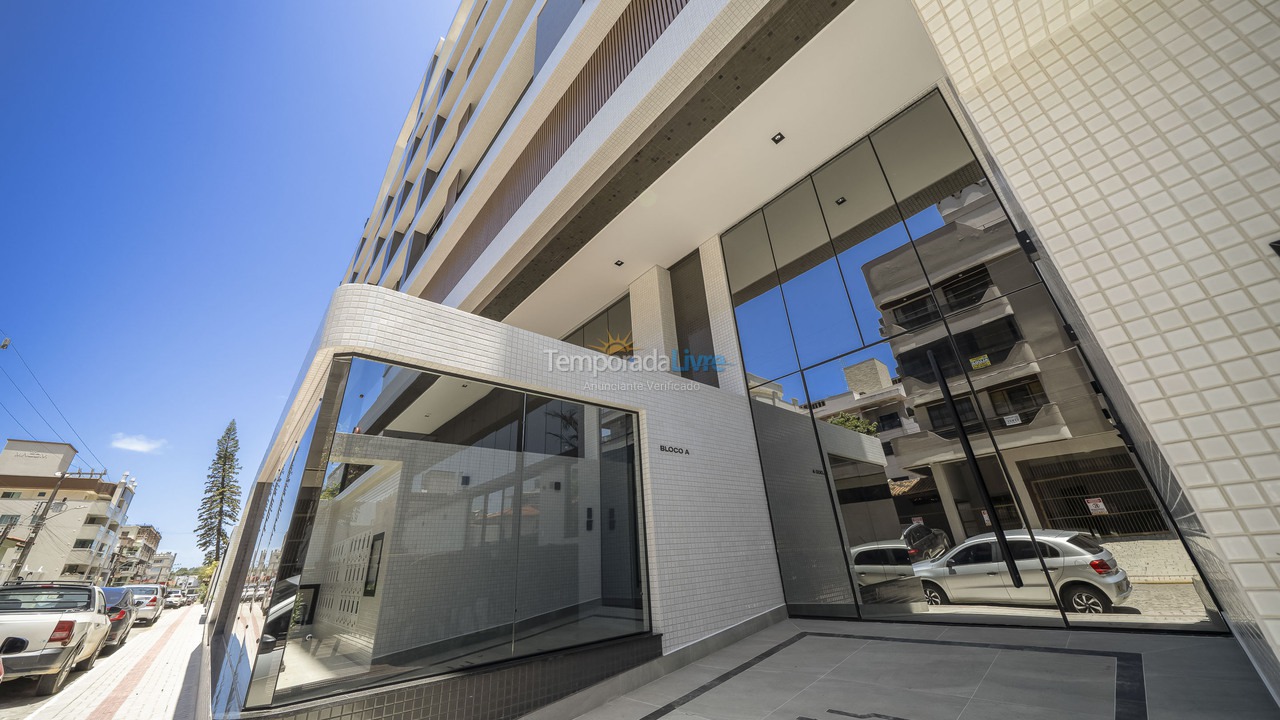 Casa para aluguel de temporada em Bombinhas (Praia de Bombas)