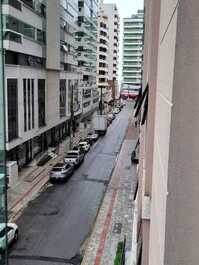 Great 2-bedroom apartment in Meia Praia.