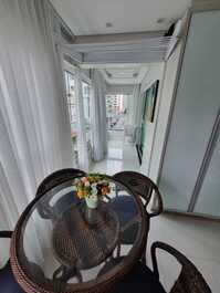 Great 2-bedroom apartment in Meia Praia.