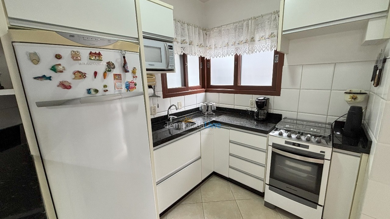 House for vacation rental in Bombinhas (Praia de Bombas)