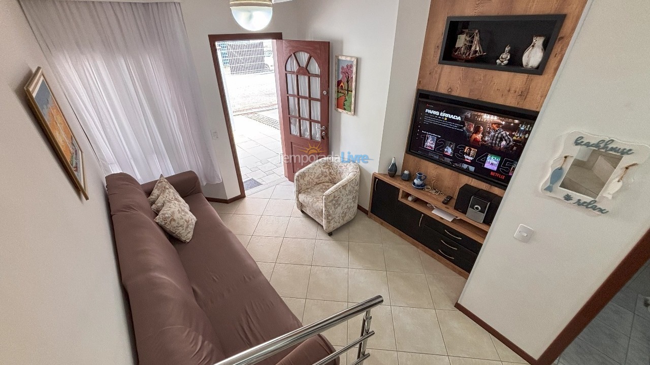 House for vacation rental in Bombinhas (Praia de Bombas)