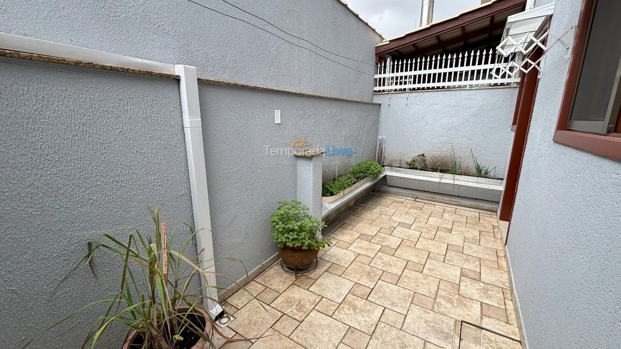 House for vacation rental in Bombinhas (Praia de Bombas)