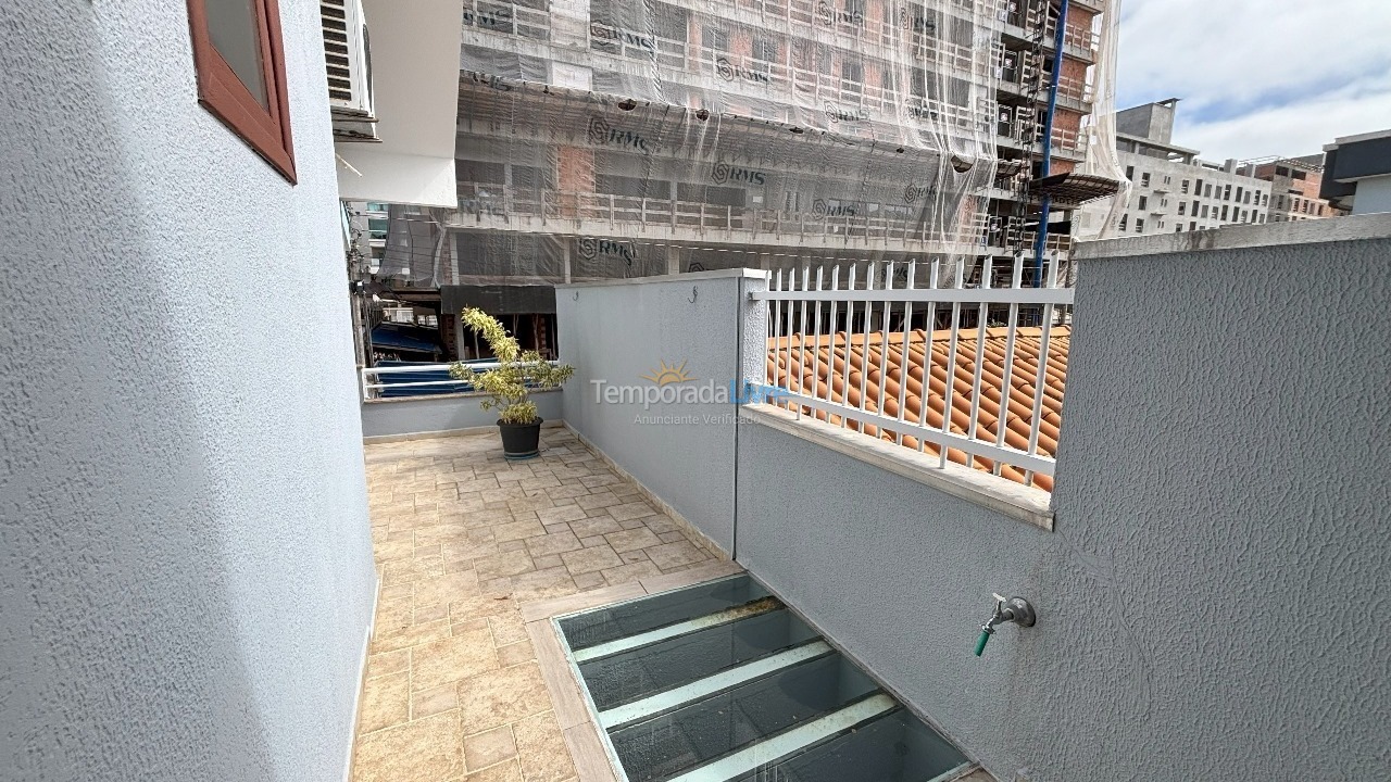 House for vacation rental in Bombinhas (Praia de Bombas)