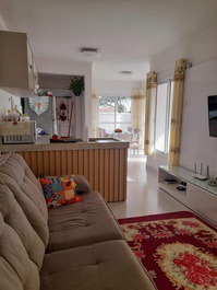 Casa de Temporada em Porto Belo | Próxima à Praia do Perequê