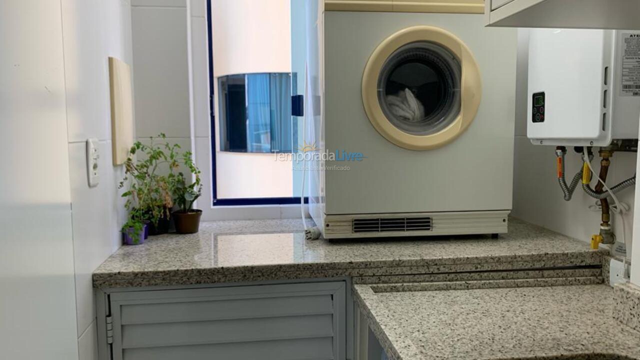 Apartamento para aluguel de temporada em Itapema (Meia Praia)