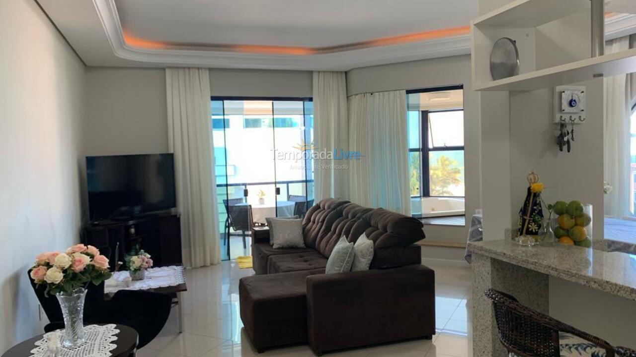 Apartamento para aluguel de temporada em Itapema (Meia Praia)