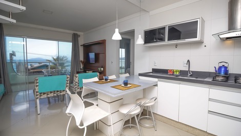 Apto para 7 personas con vistas a la Playa de 4 Islas - EXCLUSIVO