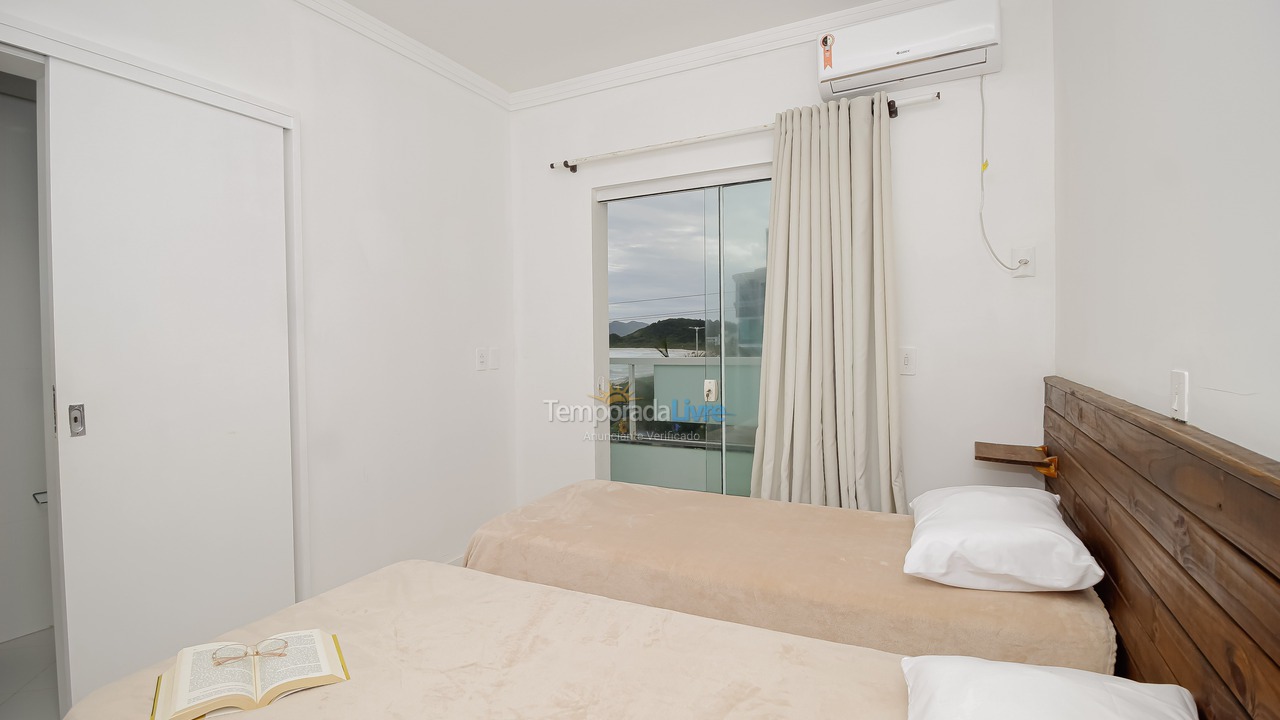 Apartamento para alquiler de vacaciones em Bombinhas (Praia de Quatro Ilhas)