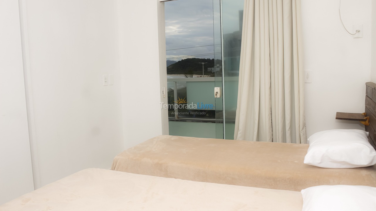 Apartamento para alquiler de vacaciones em Bombinhas (Praia de Quatro Ilhas)