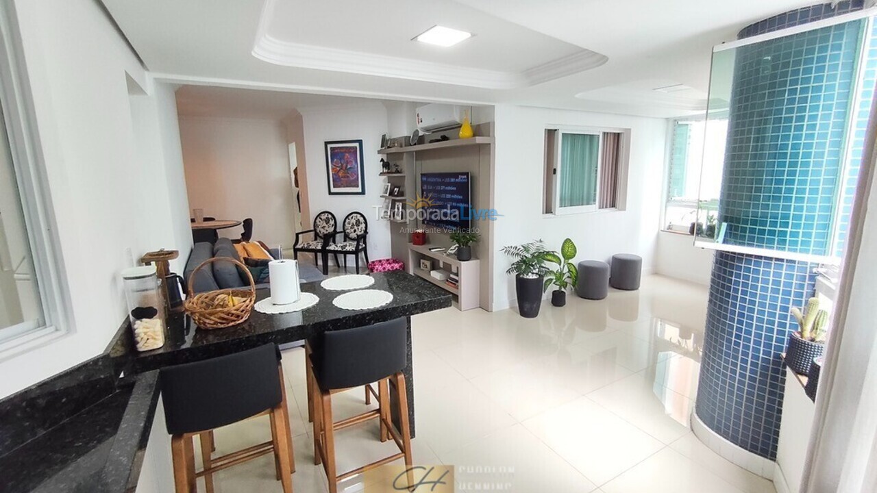 Apartamento para aluguel de temporada em Balneário Camboriú (Centro)