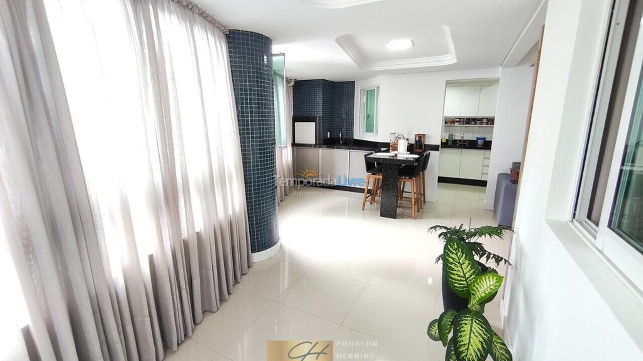 Apartamento para aluguel de temporada em Balneário Camboriú (Centro)