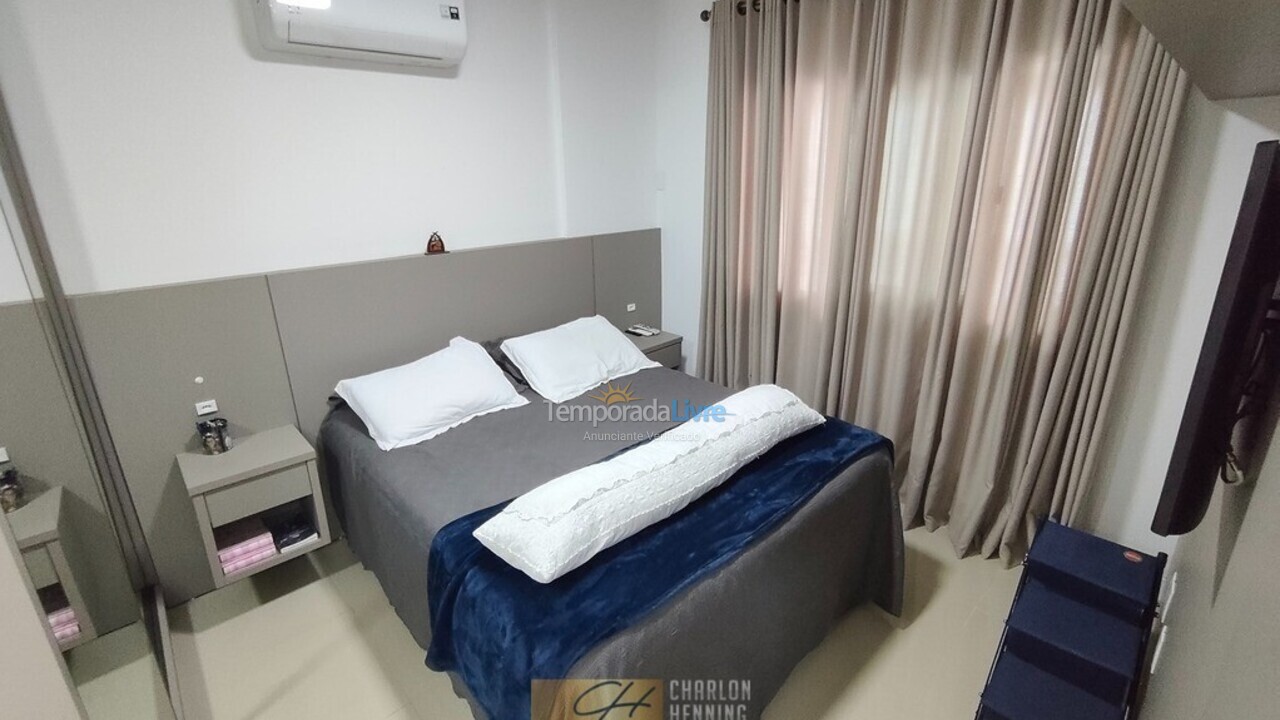 Apartamento para aluguel de temporada em Balneário Camboriú (Centro)