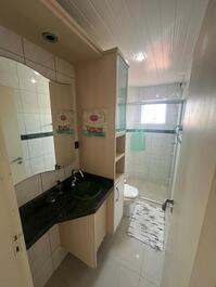 Excelente apto na prainha,3 quartos com Ac, sacada com churrasqueira