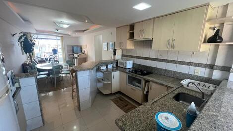 Excelente apto na prainha,3 quartos com Ac, sacada com churrasqueira