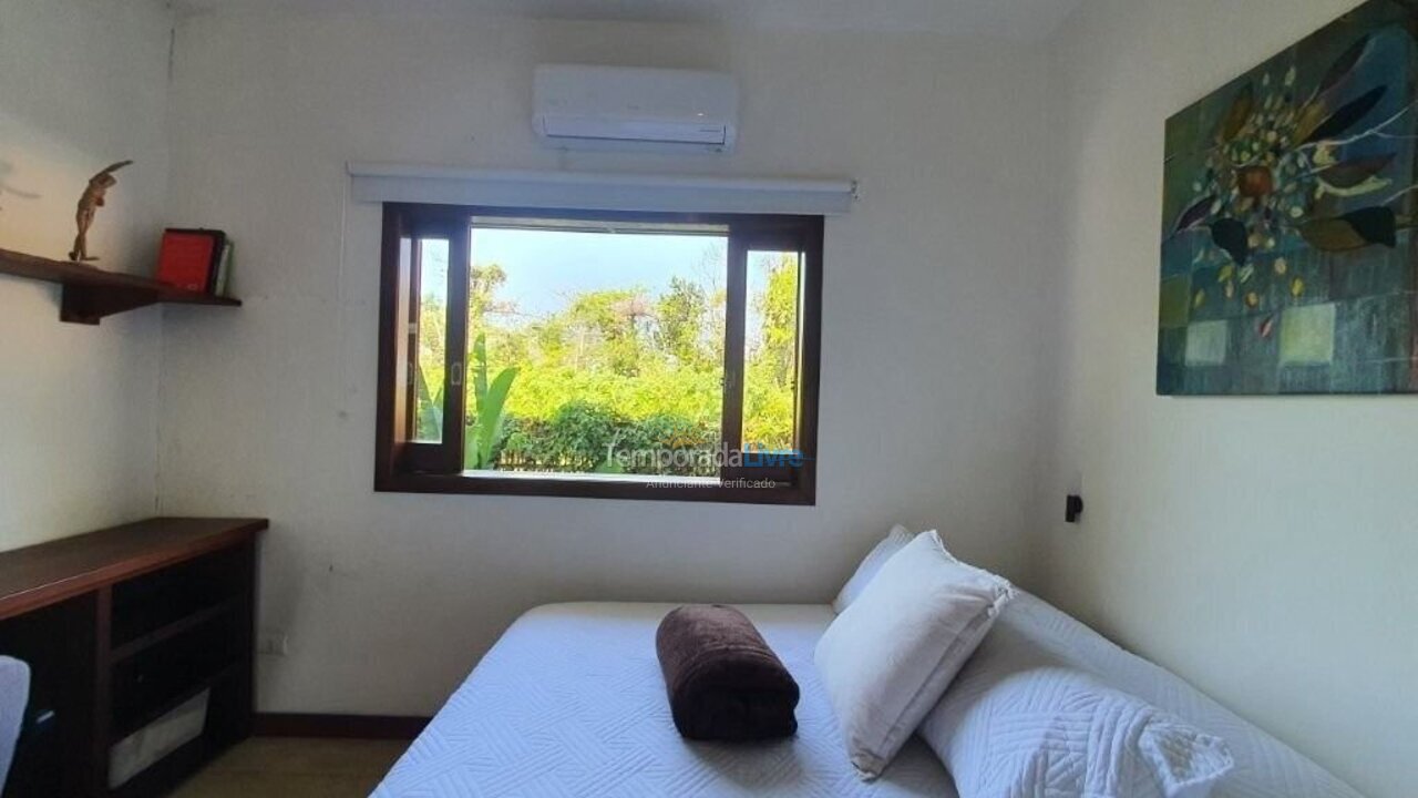 Casa para aluguel de temporada em Ubatuba (Itamambuca)