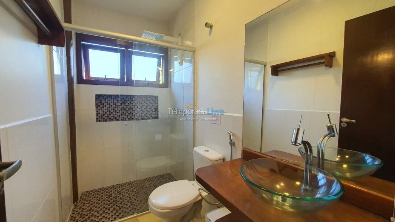 Casa para aluguel de temporada em Ubatuba (Itamambuca)