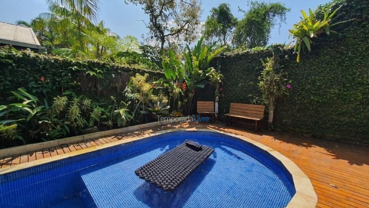 Casa para aluguel de temporada em Ubatuba (Itamambuca)