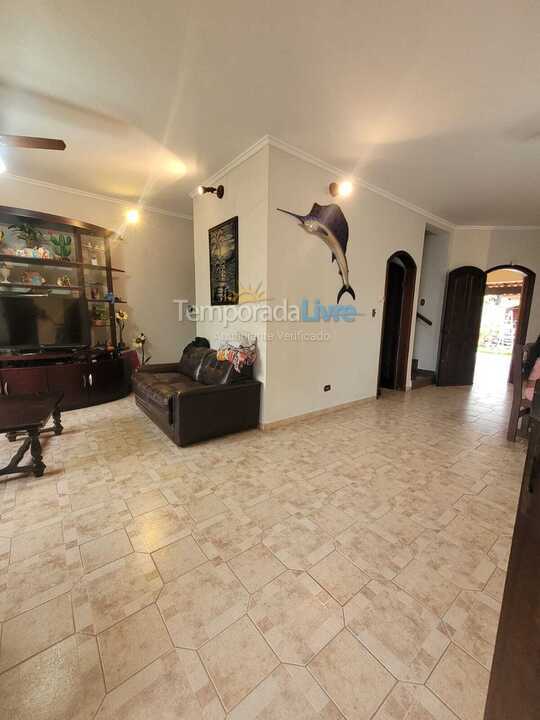 Casa para aluguel de temporada em Bertioga (São Lourenço)