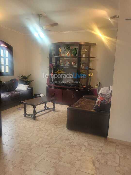 Casa para aluguel de temporada em Bertioga (São Lourenço)