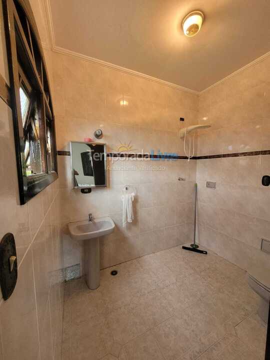 Casa para aluguel de temporada em Bertioga (São Lourenço)