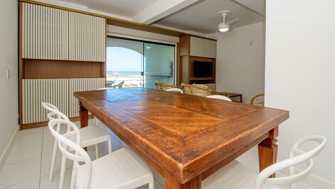 Dúplex frente al mar y con piscina para 8 personas