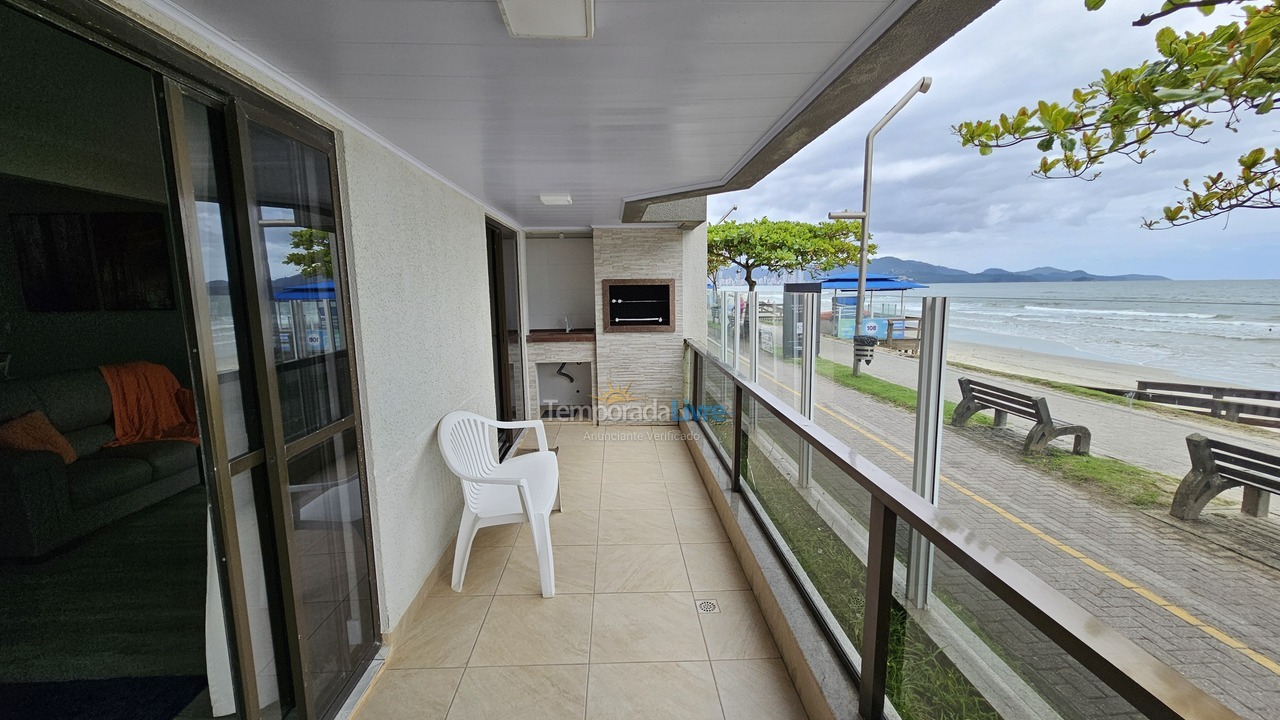 Apartamento para aluguel de temporada em Itapema (Meia Praia)