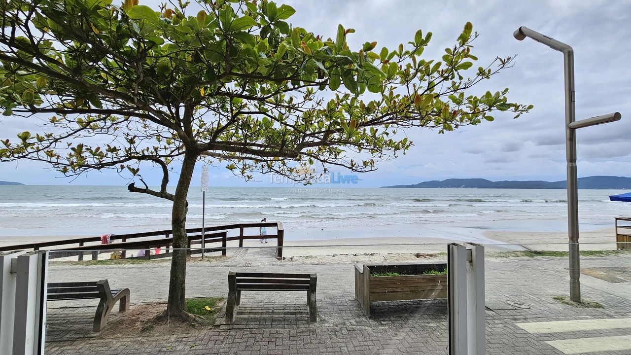 Apartamento para aluguel de temporada em Itapema (Meia Praia)