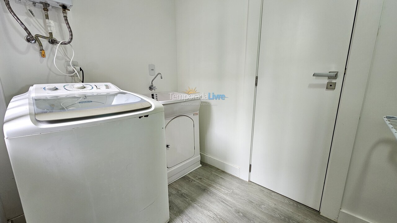 Apartamento para aluguel de temporada em Itapema (Meia Praia)