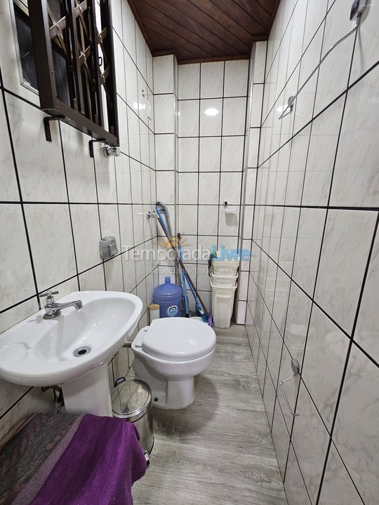 Apartamento para aluguel de temporada em Itapema (Meia Praia)