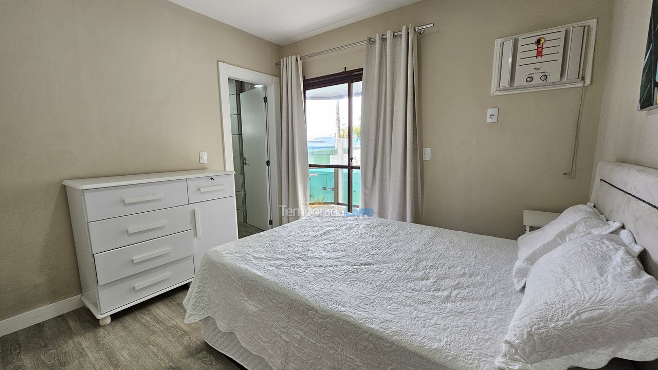 Apartamento para aluguel de temporada em Itapema (Meia Praia)