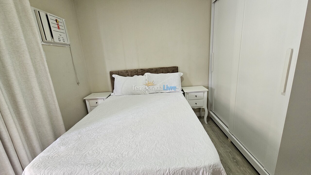 Apartamento para aluguel de temporada em Itapema (Meia Praia)