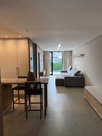 Excelente Geminado a 130m da Prainha, AC, WI-FI, garagem