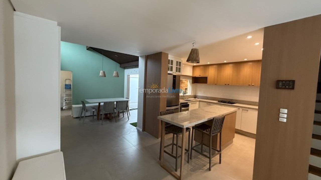 Casa para aluguel de temporada em São Francisco do Sul (Prainha)