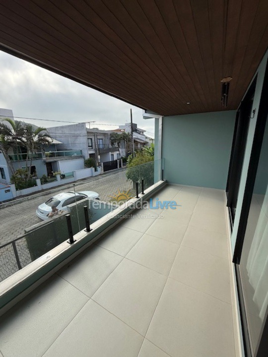 Casa para aluguel de temporada em São Francisco do Sul (Prainha)