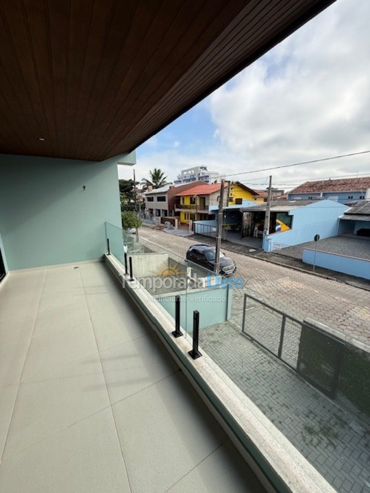 Casa para aluguel de temporada em São Francisco do Sul (Prainha)