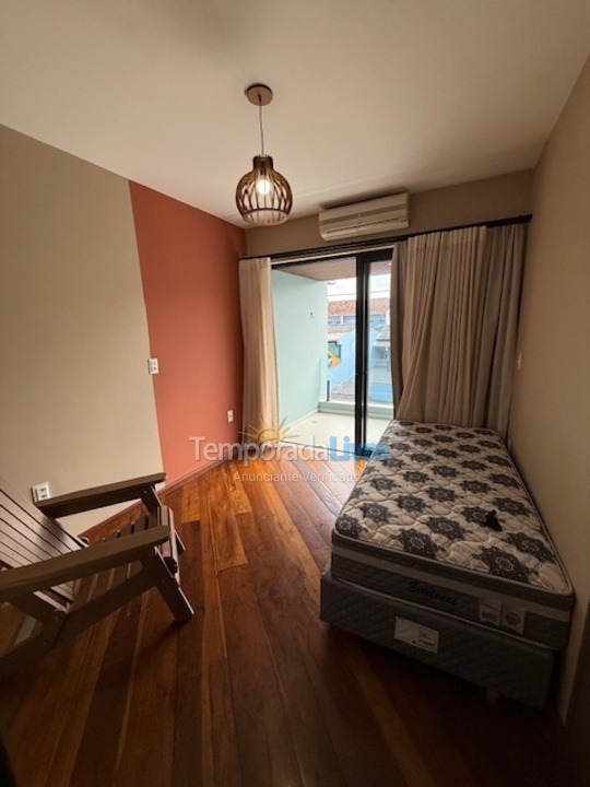 Casa para aluguel de temporada em São Francisco do Sul (Prainha)