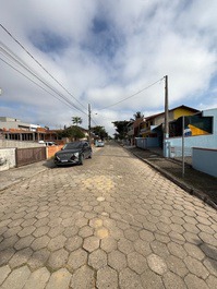 Excelente Geminado a 130m da Prainha, AC, WI-FI, garagem