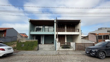 Excelente Geminado a 130m da Prainha, AC, WI-FI, garagem