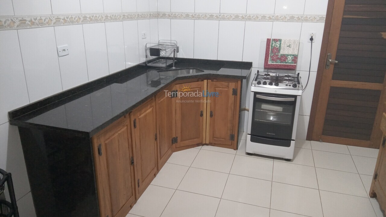 Casa para aluguel de temporada em Ubatuba (Lagoinha)