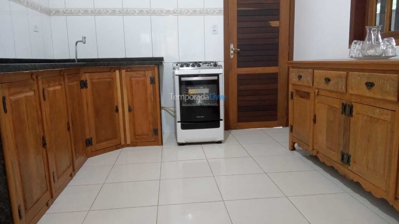 Casa para aluguel de temporada em Ubatuba (Lagoinha)