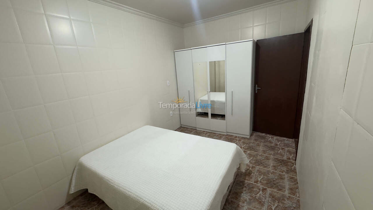 Casa para aluguel de temporada em Porto Belo (Vila Nova)