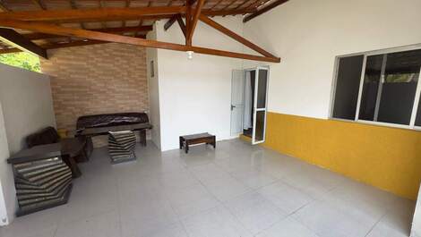 Casa de Praia em Porto Belo, 2 quartos com Ar-condicionado e Garagem