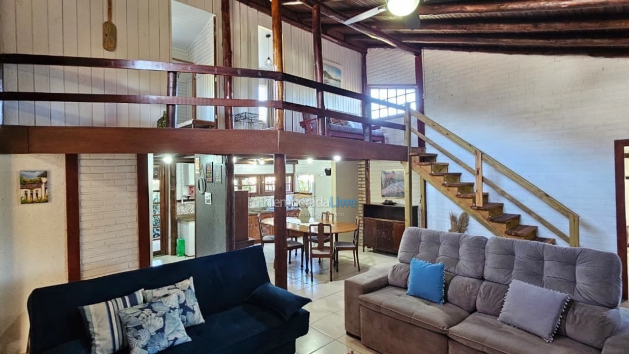 Casa para aluguel de temporada em Imbituba (Praia do Rosa)