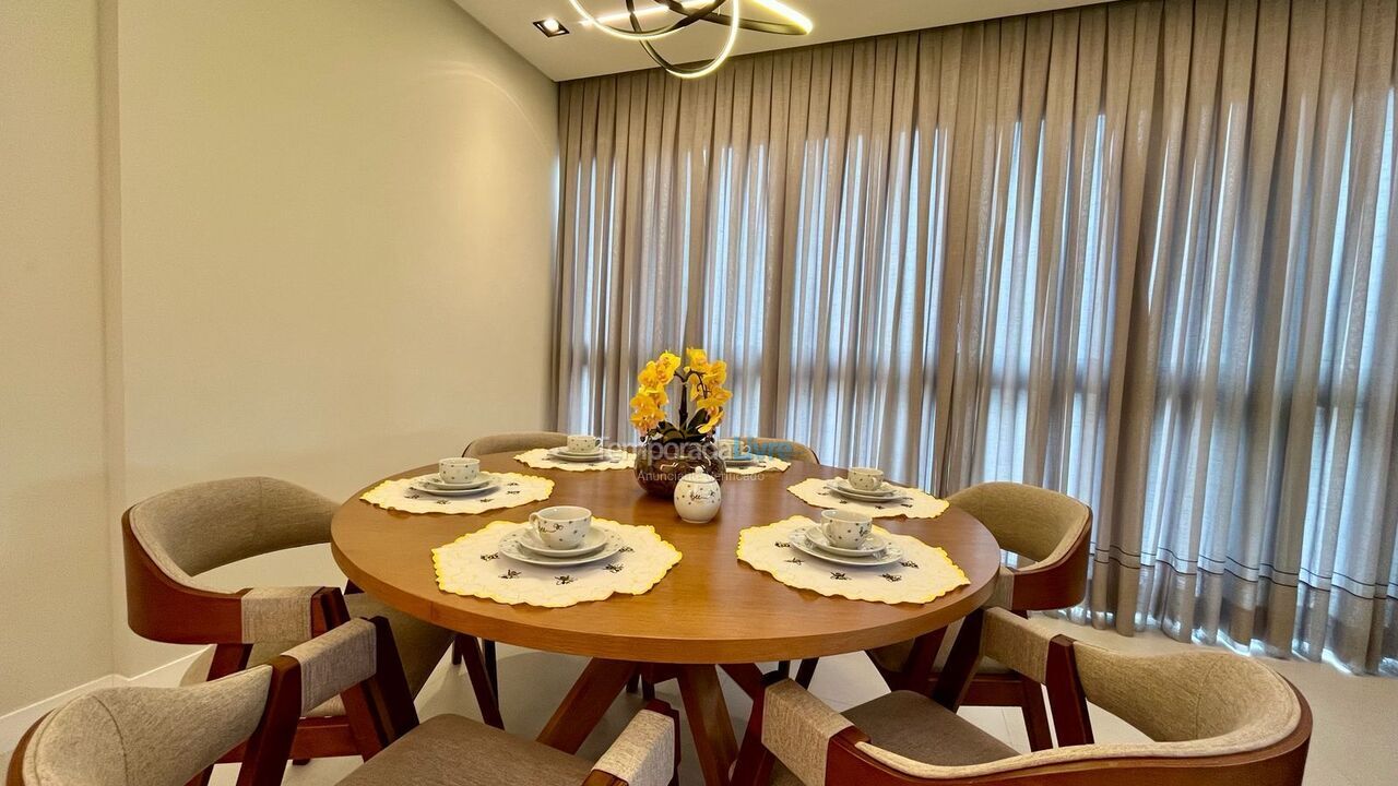 Apartamento para aluguel de temporada em Porto Belo (Perequê)