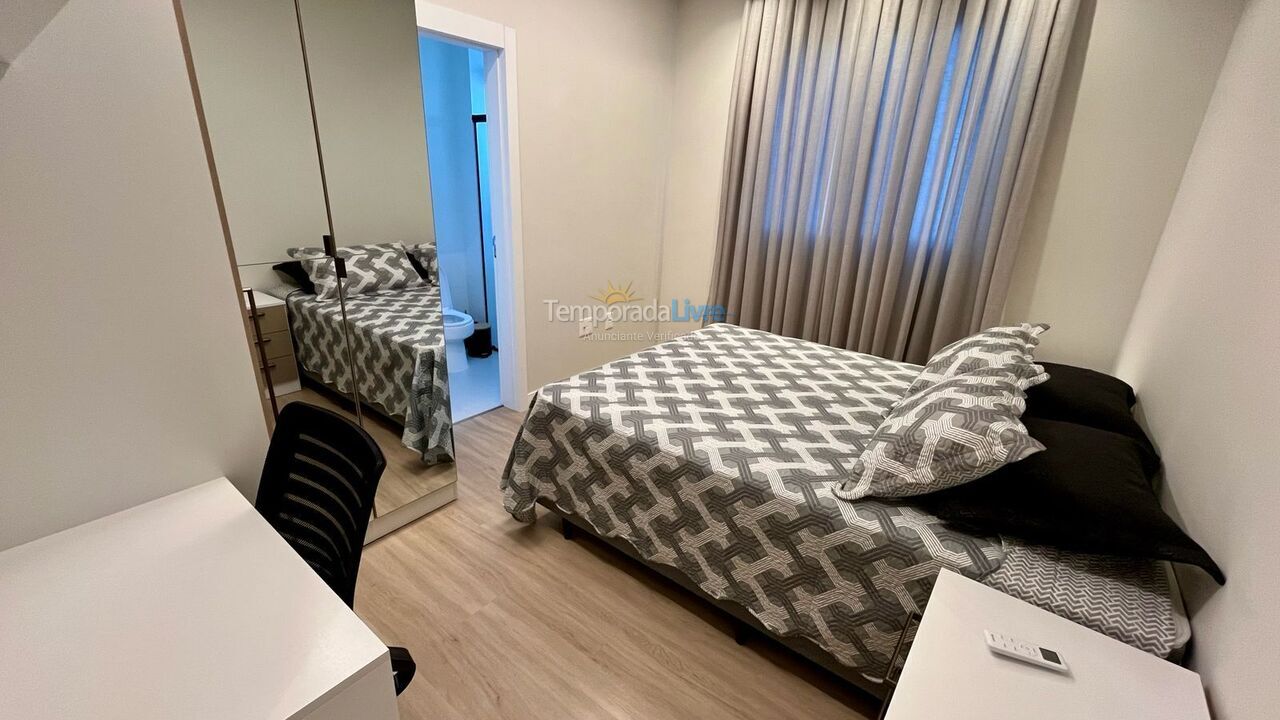 Apartamento para aluguel de temporada em Porto Belo (Perequê)