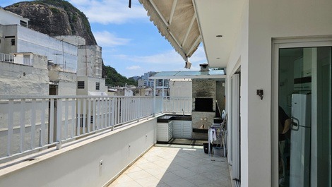 MEJOR CURSO DE COPACABANA 3 HABITACIONES CON GARAJE PARA 8 PERSONAS