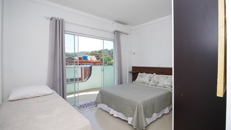 Apartamento com 2 suítes e linda vista para a Praia de Quatro Ilhas