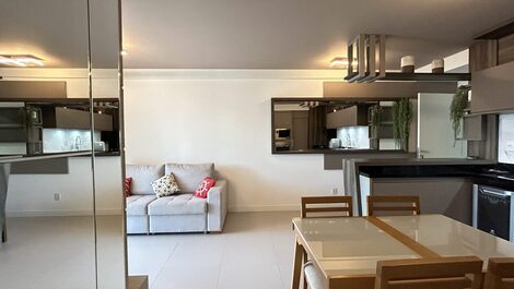 3 bedrooms, just 1 block from the sea! A54